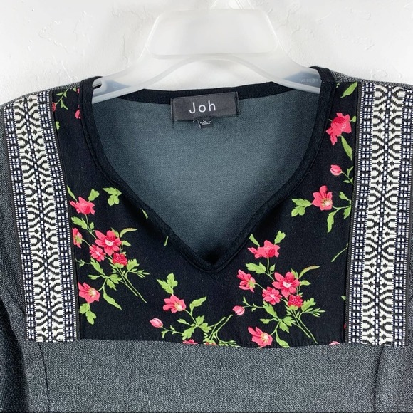 Women's Joh Boho Long Sleeve Trapeze Top, Floral Bibbing, Gray, Accent Stitching - Picture 5 of 6